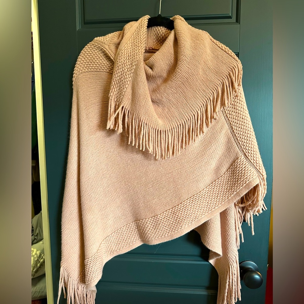 Copper penny - sweater poncho style - new with tags - light pink